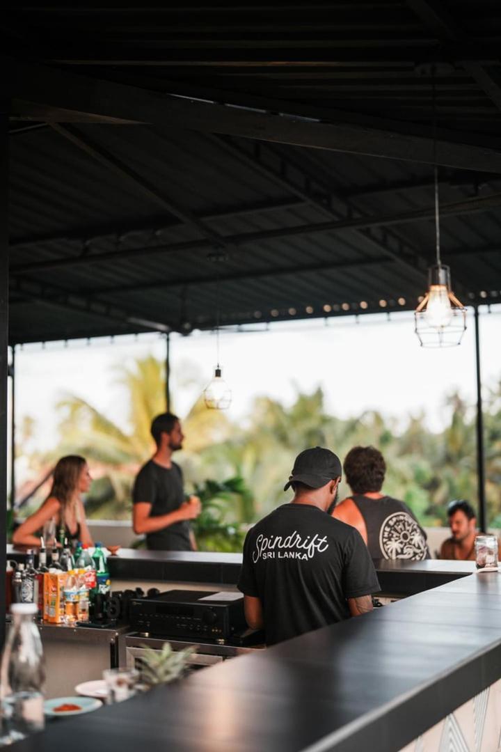 Spindrift Hostel Madiha (Adults Only) Matara Ngoại thất bức ảnh